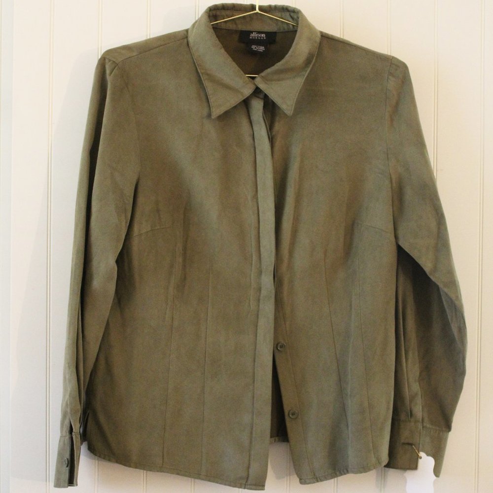 Allison Morgan ✤ Suede Collar Button Down Blouse